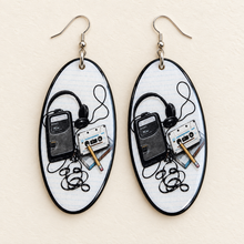 Load image into Gallery viewer, "Tan Kasèt" Earrings
