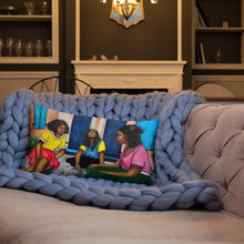 Load image into Gallery viewer, Woslè Pillow
